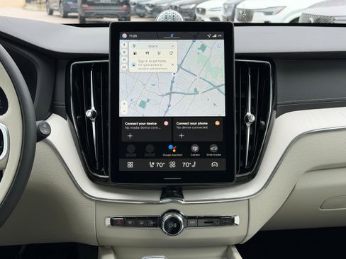 New 2026 Volvo XC60 B5 Ultra w/ Climate Package image 12