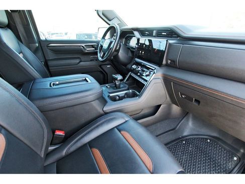 Used 2022 GMC Sierra 1500 AT4 w/ AT4 Premium Package AWD/4WD image 30