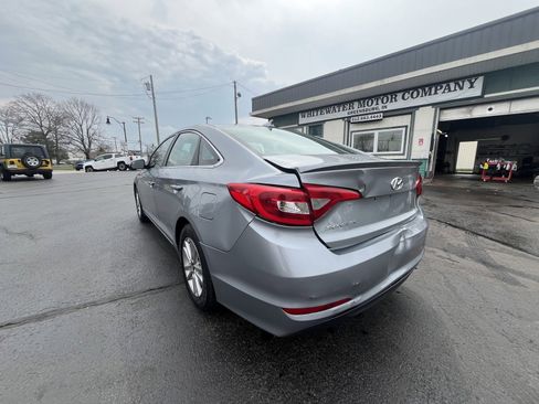 Used 2017 Hyundai Sonata SE image 4