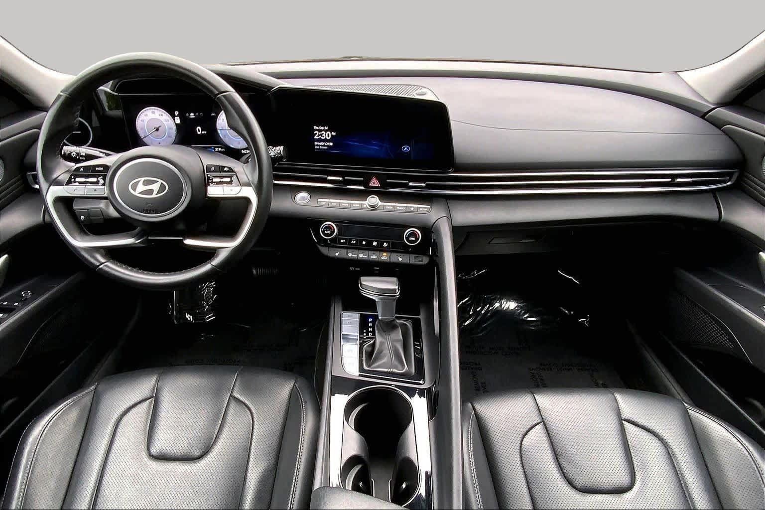 Used 2025 Hyundai Elantra Limited FWD image 16
