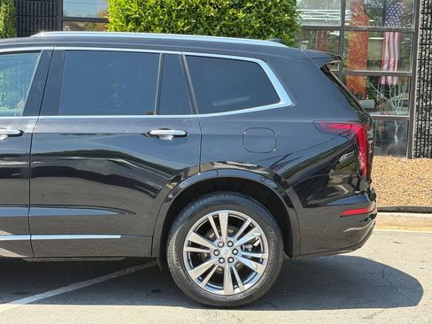 Used 2024 Cadillac XT6 Premium Luxury w/ Technology Package AWD/4WD image 11
