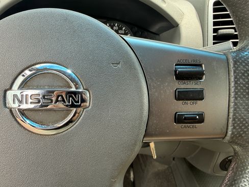 Used 2009 Nissan Frontier SE w/ SE Value Truck Pkg AWD/4WD image 22