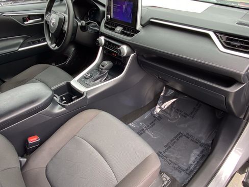 Certified 2025 Toyota RAV4 XLE AWD/4WD image 9