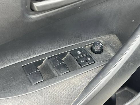 Used 2022 Toyota Corolla LE FWD image 7