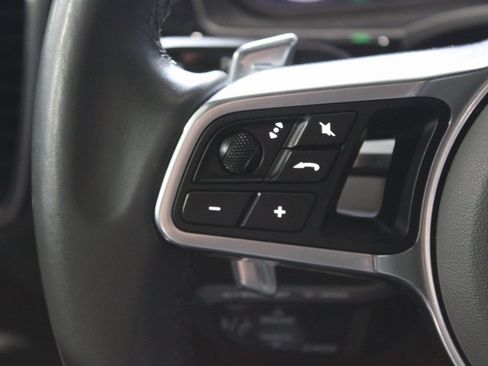 Used 2023 Porsche Cayenne S image 21