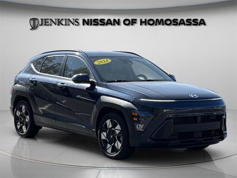 Used 2024 Hyundai Kona SEL image 2