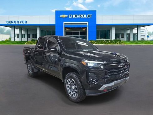 Used 2023 Chevrolet Colorado Z71 w/ Z71 Convenience Package 2 image 7