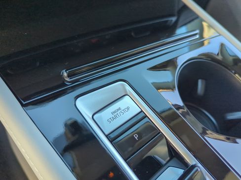 New 2026 Volkswagen Atlas SE image 28