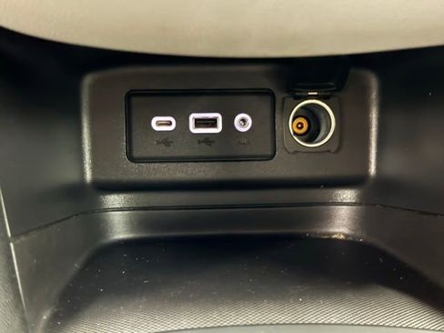Used 2021 Chevrolet Equinox LS FWD image 25
