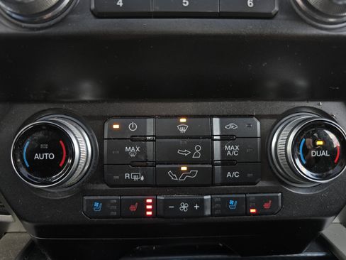 Used 2020 Ford F150 Lariat w/ Equipment Group 502A Luxury image 25