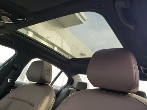 New 2026 BMW 550e xDrive w/ Premium Package image 21