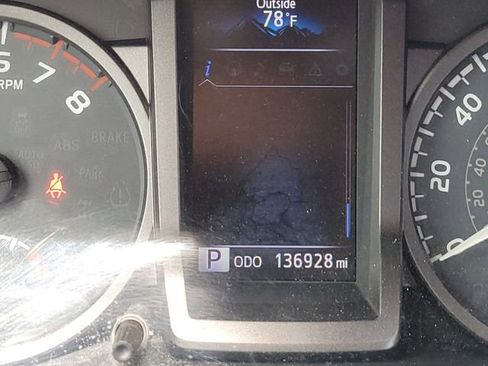 Used 2017 Toyota Tacoma TRD Off-Road AWD/4WD image 16
