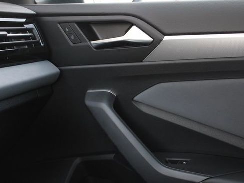 New 2026 Volkswagen Jetta SE FWD image 20
