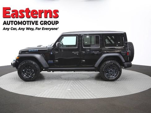 Used 2023 Jeep Wrangler Unlimited w/ Sun & Screen Package AWD/4WD image 60