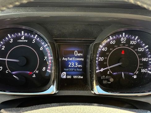 Used 2013 Toyota Avalon XLE image 12