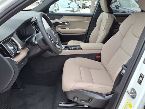 New 2026 Volvo XC90 B5 Core image 13