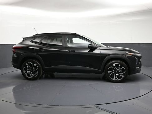 Used 2024 Chevrolet Trax RS w/ Sunroof Package FWD image 6