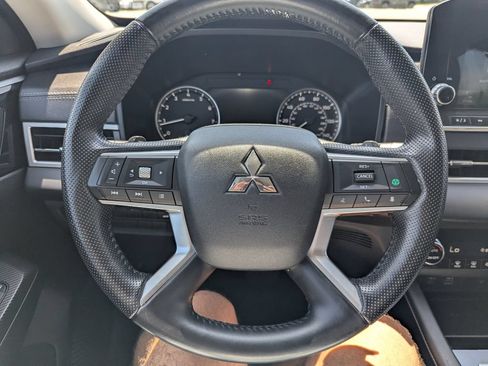 Used 2024 Mitsubishi Outlander SE AWD/4WD image 23