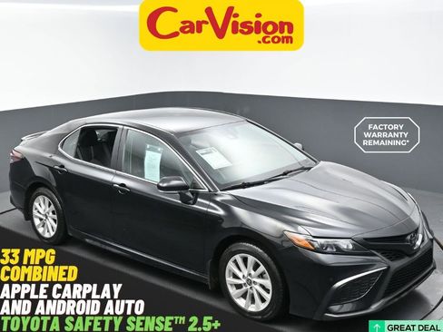 Used 2024 Toyota Camry SE image 1