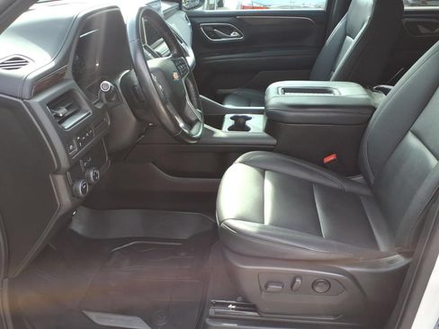Used 2022 Chevrolet Suburban LT RWD image 13