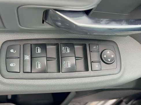 Used 2018 RAM 1500 Big Horn AWD/4WD image 16