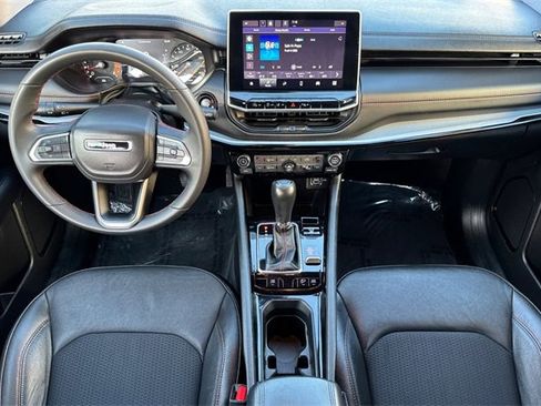 Used 2024 Jeep Compass Trailhawk image 18