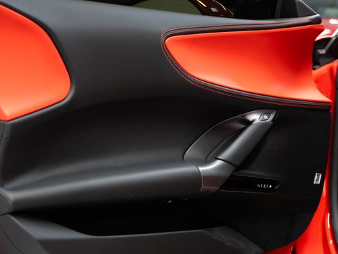 Used 2022 Ferrari SF90 Stradale AWD/4WD image 23