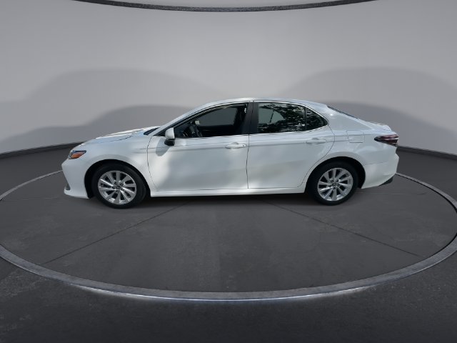 Used 2024 Toyota Camry LE FWD image 4