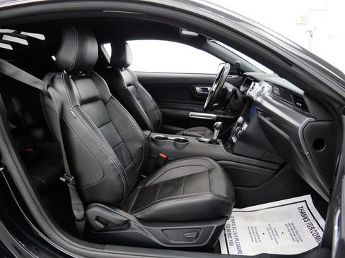 Used 2022 Ford Mustang GT Premium w/ GT Performance Package RWD image 16