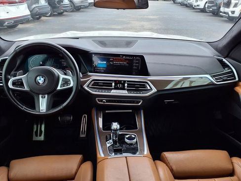 Used 2022 BMW X5 sDrive40i w/ M Sport Package RWD image 3