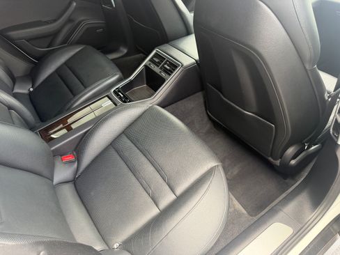 Certified 2018 Porsche Panamera 4 AWD/4WD image 17