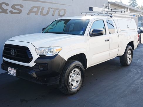 Used 2021 Toyota Tacoma SR image 7