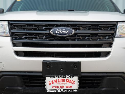 Used 2018 Ford Explorer 4WD image 4