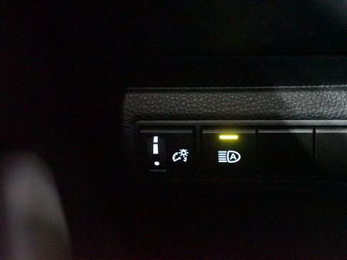 Certified 2024 Toyota Corolla LE image 22