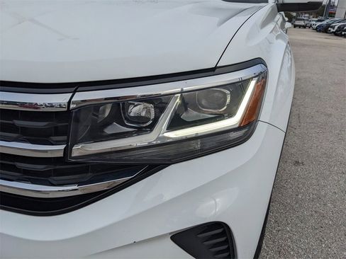 Certified 2022 Volkswagen Atlas SE image 10