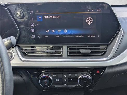 Used 2024 Chevrolet Trax LT image 13