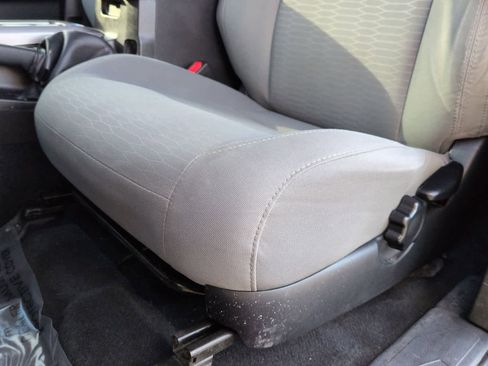 Used 2016 Toyota Tacoma TRD Off-Road image 18