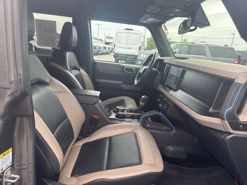 Used 2023 Ford Bronco Wildtrak AWD/4WD image 38