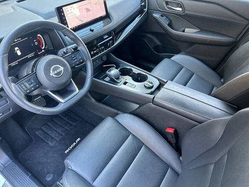 Used 2024 Nissan Rogue SL w/ SL Premium Package AWD/4WD image 9