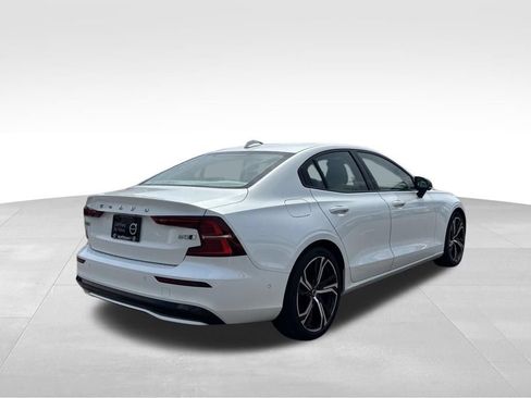 Certified 2024 Volvo S60 B5 Plus w/ Climate Package AWD/4WD image 37