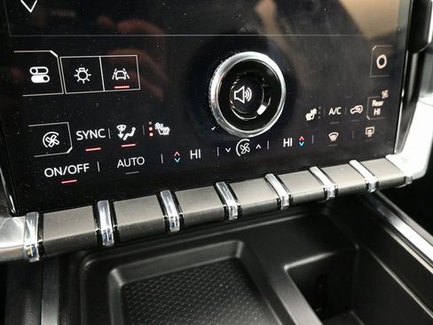 Used 2025 GMC Acadia Elevation image 14