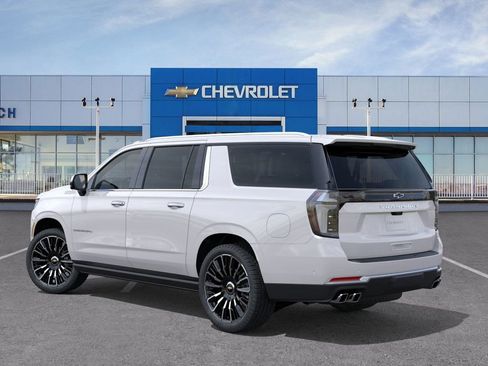New 2025 Chevrolet Suburban High Country image 3