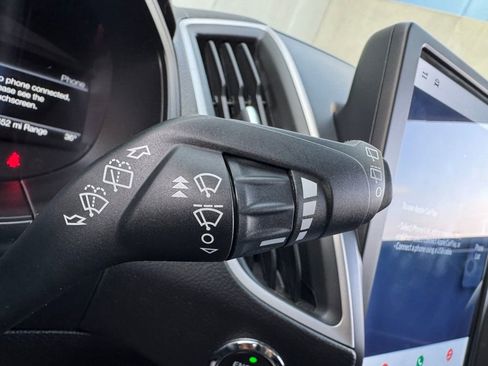 Used 2022 Ford Edge SEL w/ Convenience Package image 10