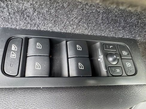 Used 2023 Volvo C40 P8 Recharge Ultimate w/ Protection Package Premier AWD/4WD image 7