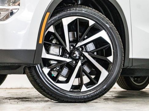 New 2025 Mitsubishi Outlander SE image 3