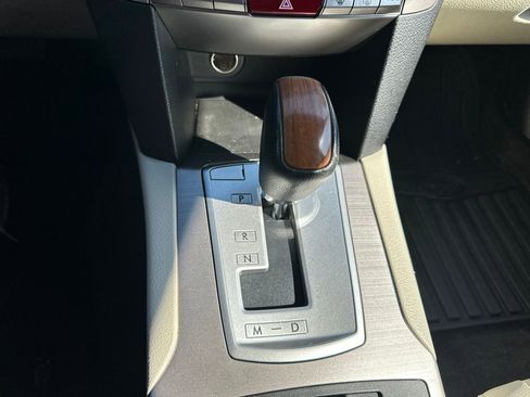 Used 2013 Subaru Outback 2.5i Limited AWD/4WD image 20