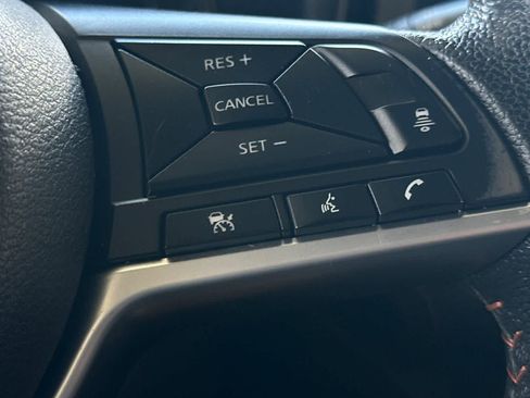 Used 2021 Nissan Kicks SR w/ Interior Electronics Package FWD image 30