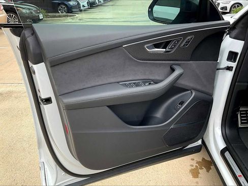 New 2025 Audi SQ8 Prestige image 10