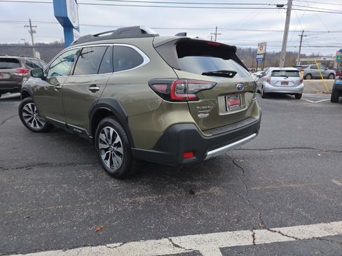 Used 2023 Subaru Outback Touring image 5