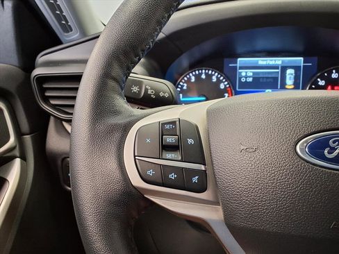 Used 2022 Ford Explorer XLT image 29